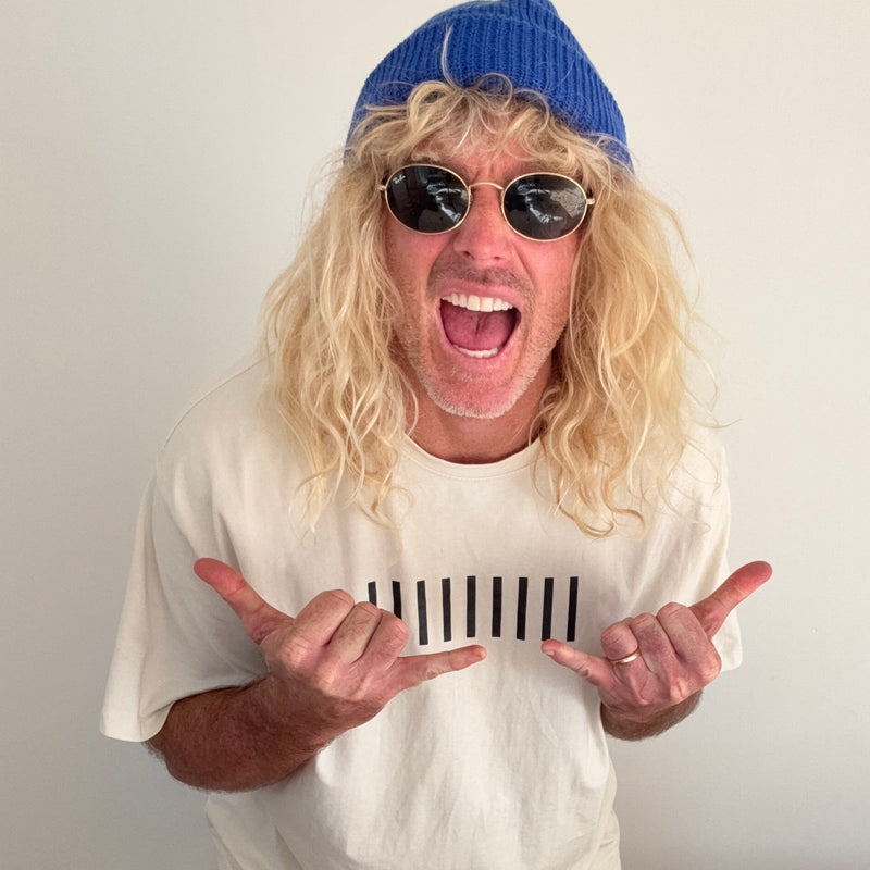 THE GOLD-EYED SURFER